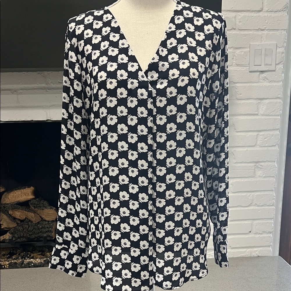 Ann Taylor Navy and White Floral Blouse
